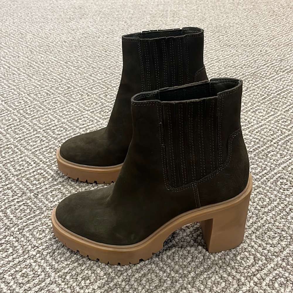 Dolce Vita Caster H2O Chelsea Booties size 7